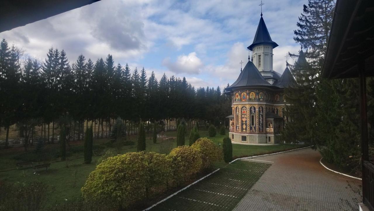Penzion Casa "Ierusalim-Hozeva-Hozeva" Minastirea Neamt Exteriér fotografie